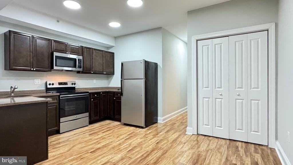 1216 N 7th St - Photo 3 of 27