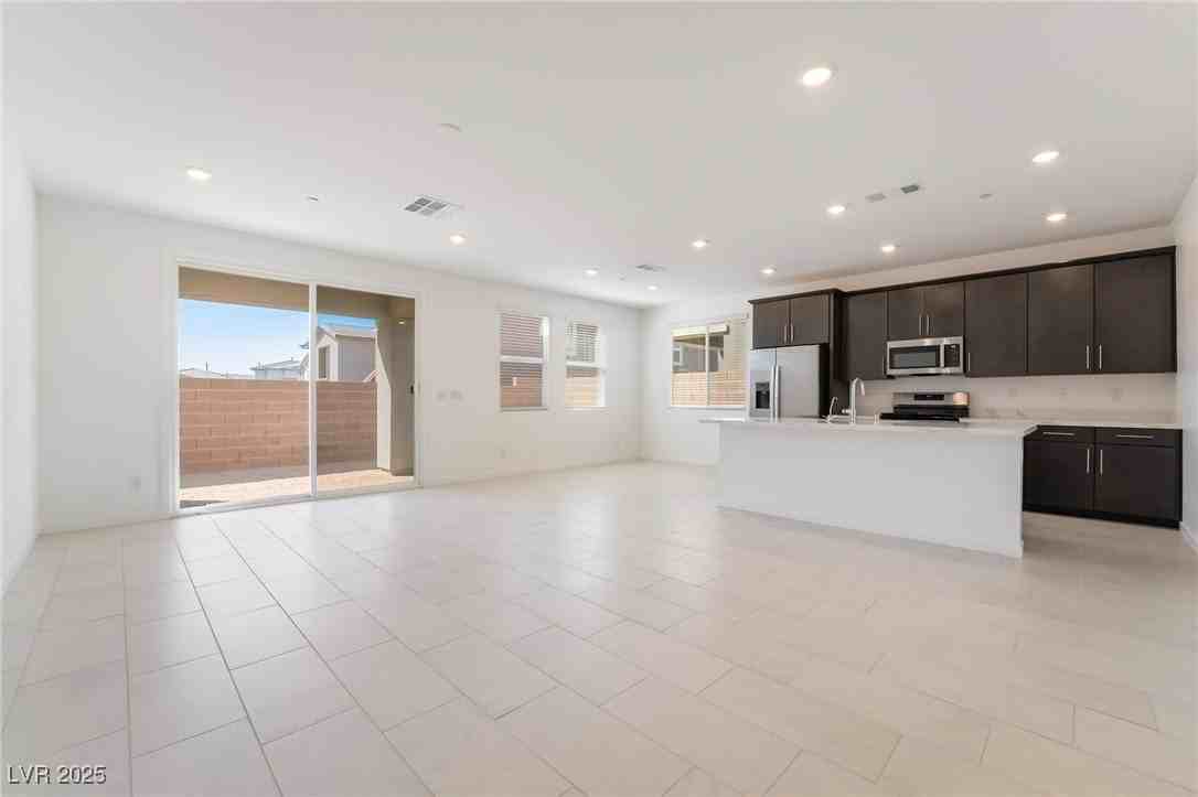 1049 Strada Tortona - Photo 3 of 40