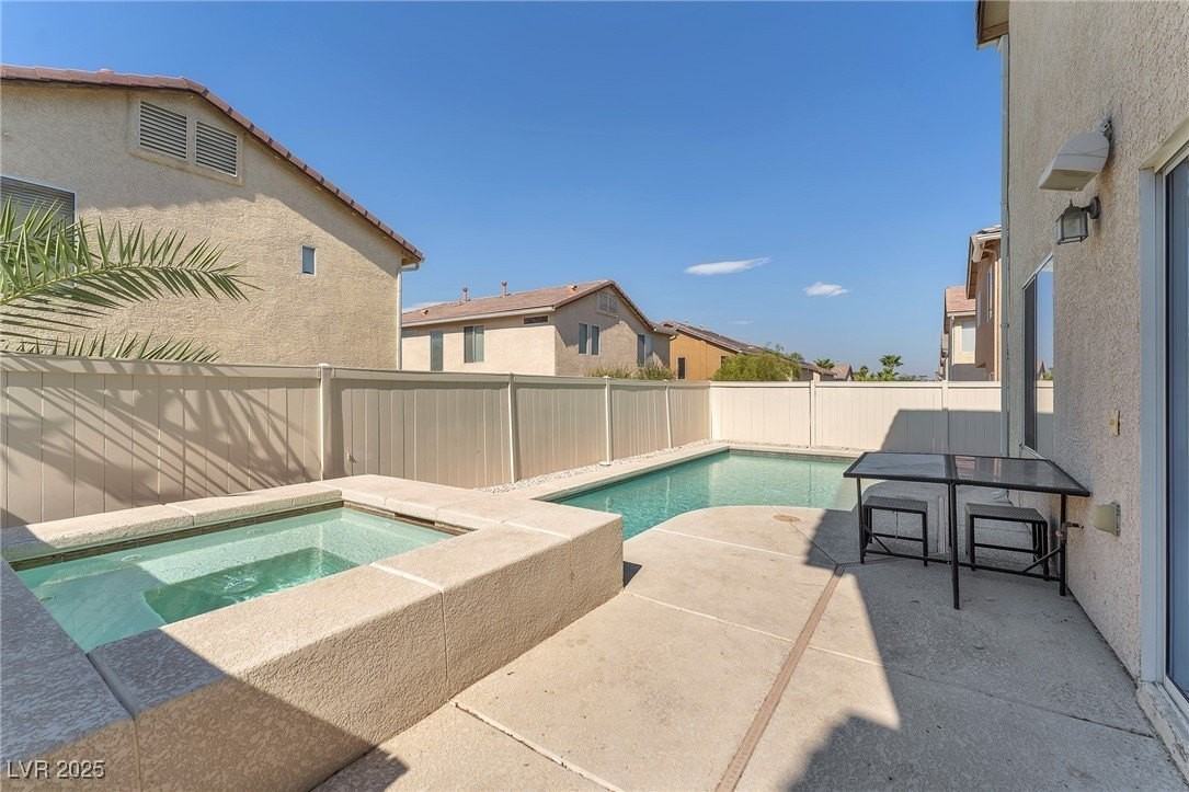 2526 Begonia Valley Ave - Photo 5 of 40