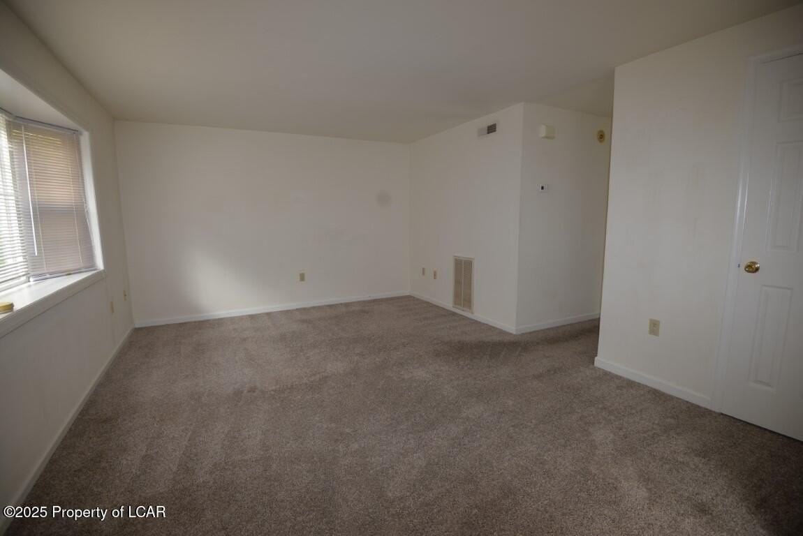 366 Burma Rd - Photo 3 of 10