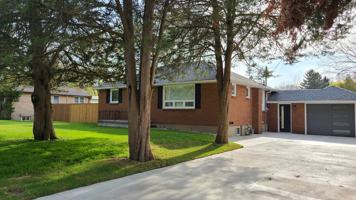 featured image of 1873 Donalda St #1