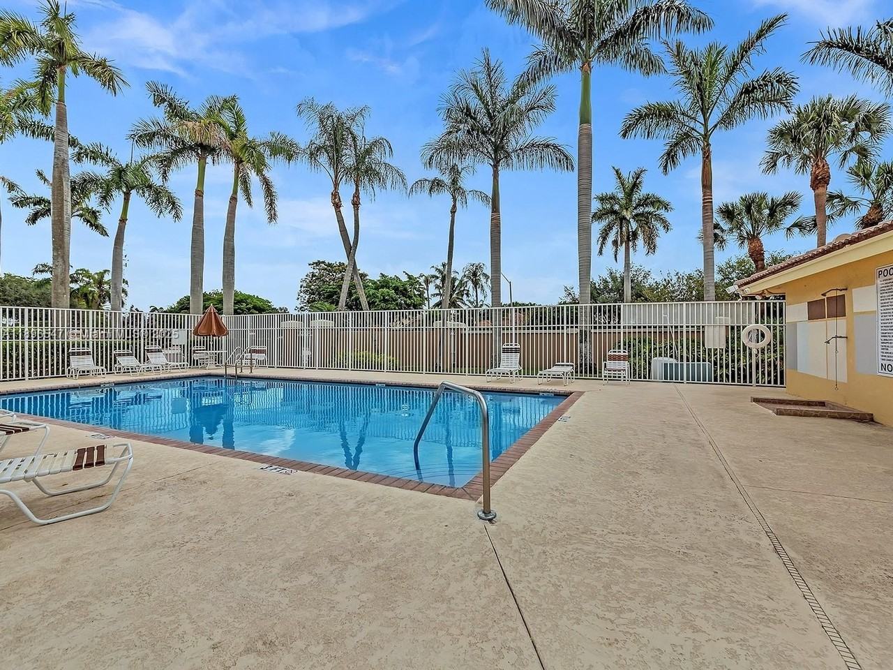 16879 Sw 1st Mnr #0 - Photo 2 of 45