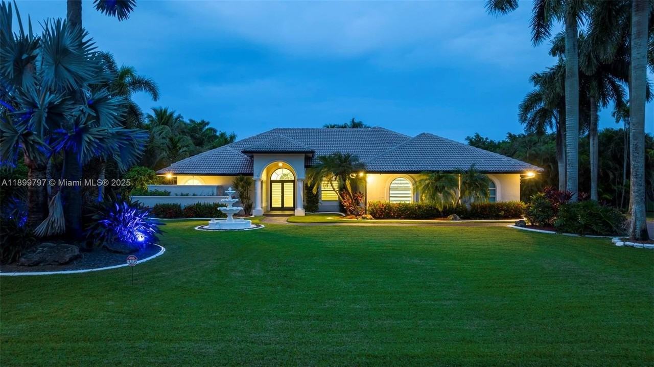 3152 Sw 147th Ave - Photo 7 of 50