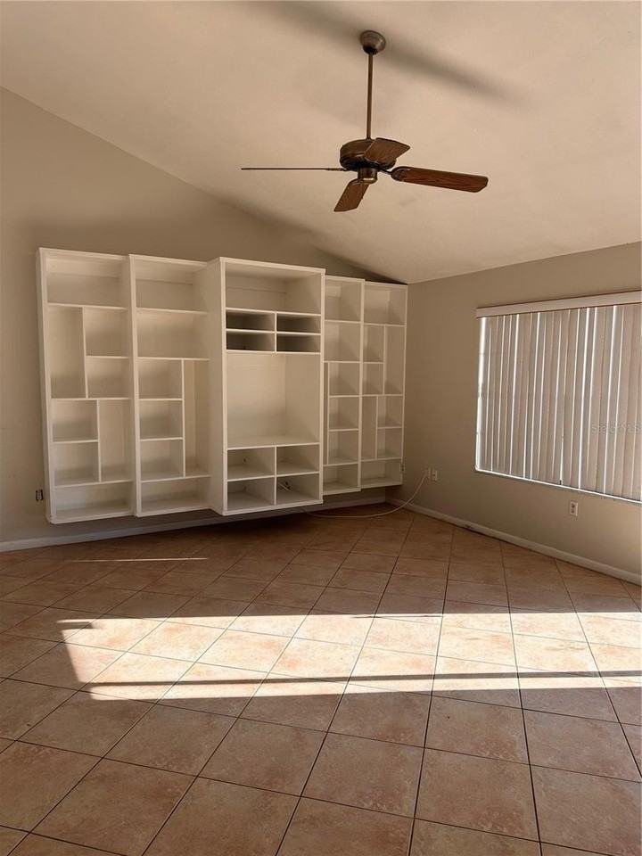 4333 Sw 20th Ln - Photo 4 of 10