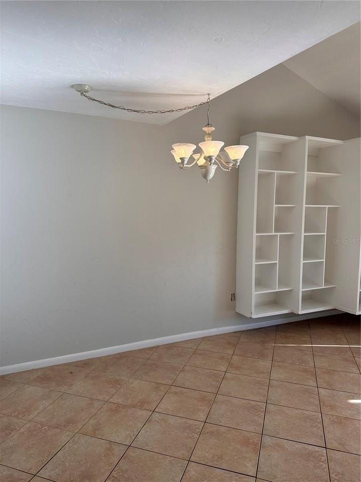 4333 Sw 20th Ln - Photo 5 of 10