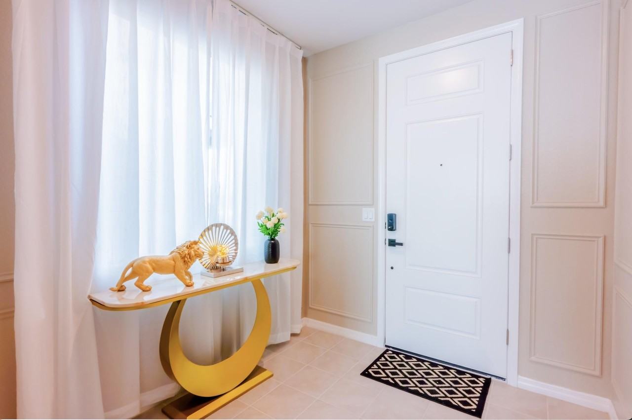 West Frias Avenue - Photo 7 of 14