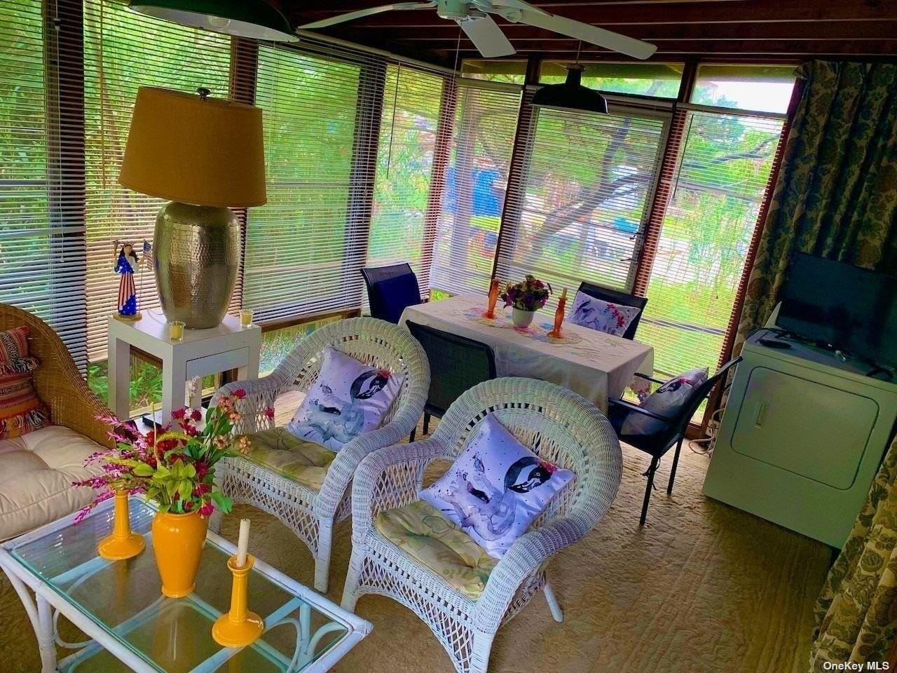 30 Gale Ave - Photo 4 of 15