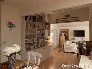 45 Evergreen Walk - Photo 3 of 17