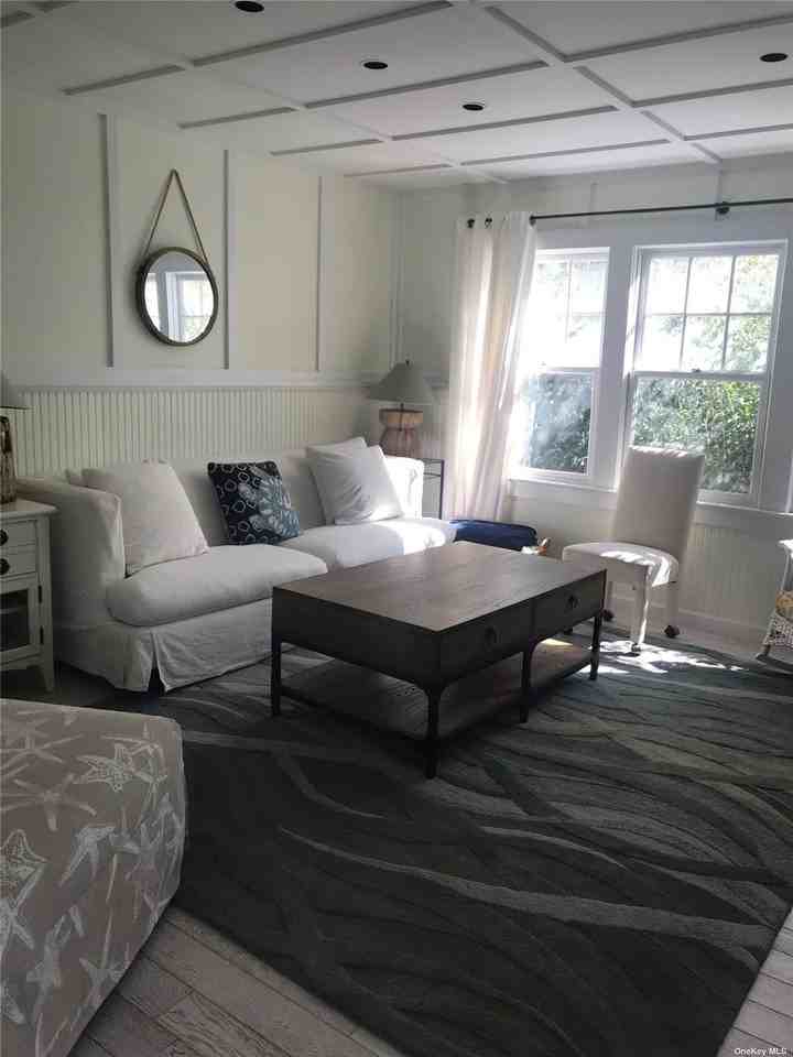 16 Crescent Ave - Photo 4 of 10