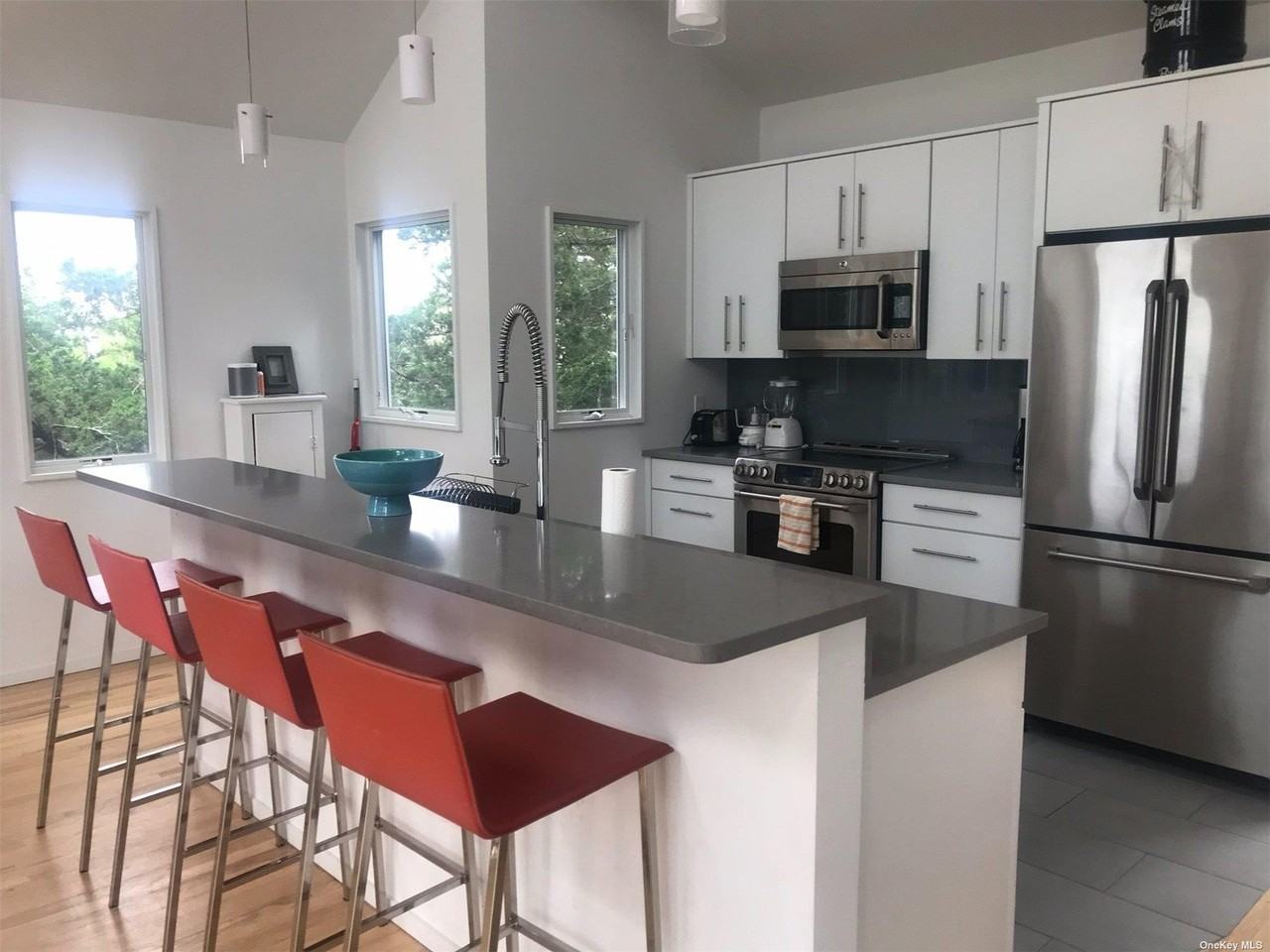 42 Evergreen Avenue - Photo 6 of 21