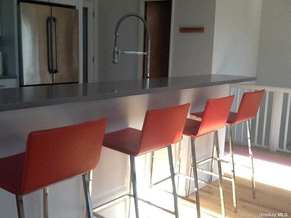 42 Evergreen Avenue - Photo 7 of 21