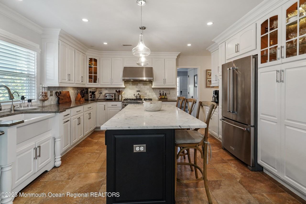 315 Ludlow Ave - Photo 7 of 31