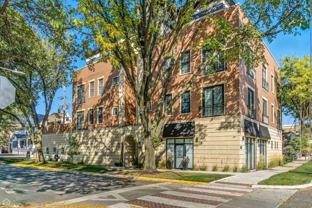 2400 W Warner Ave #4E - Photo 1 of 1