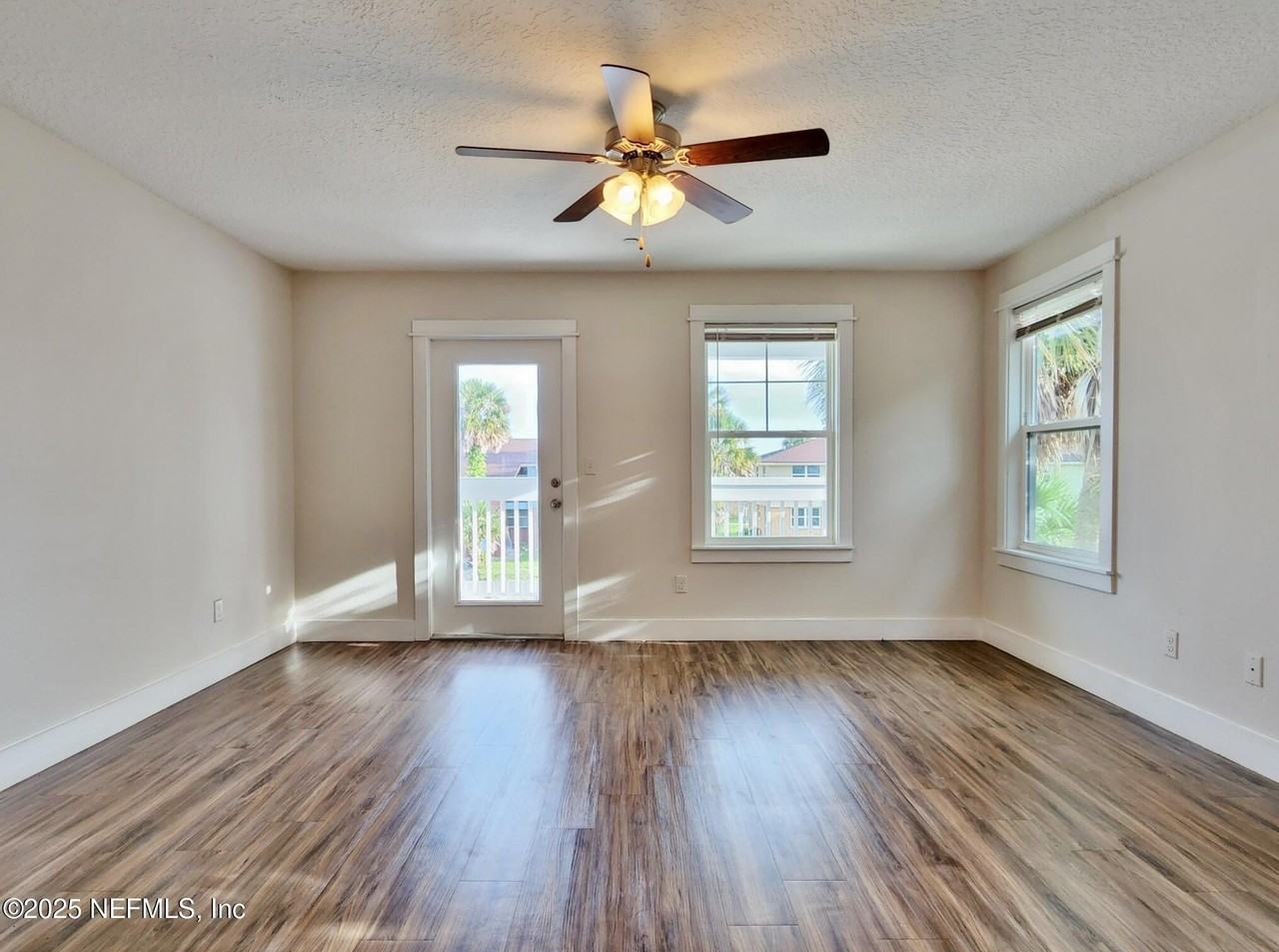 834 4th Ave S - Photo 5 of 6