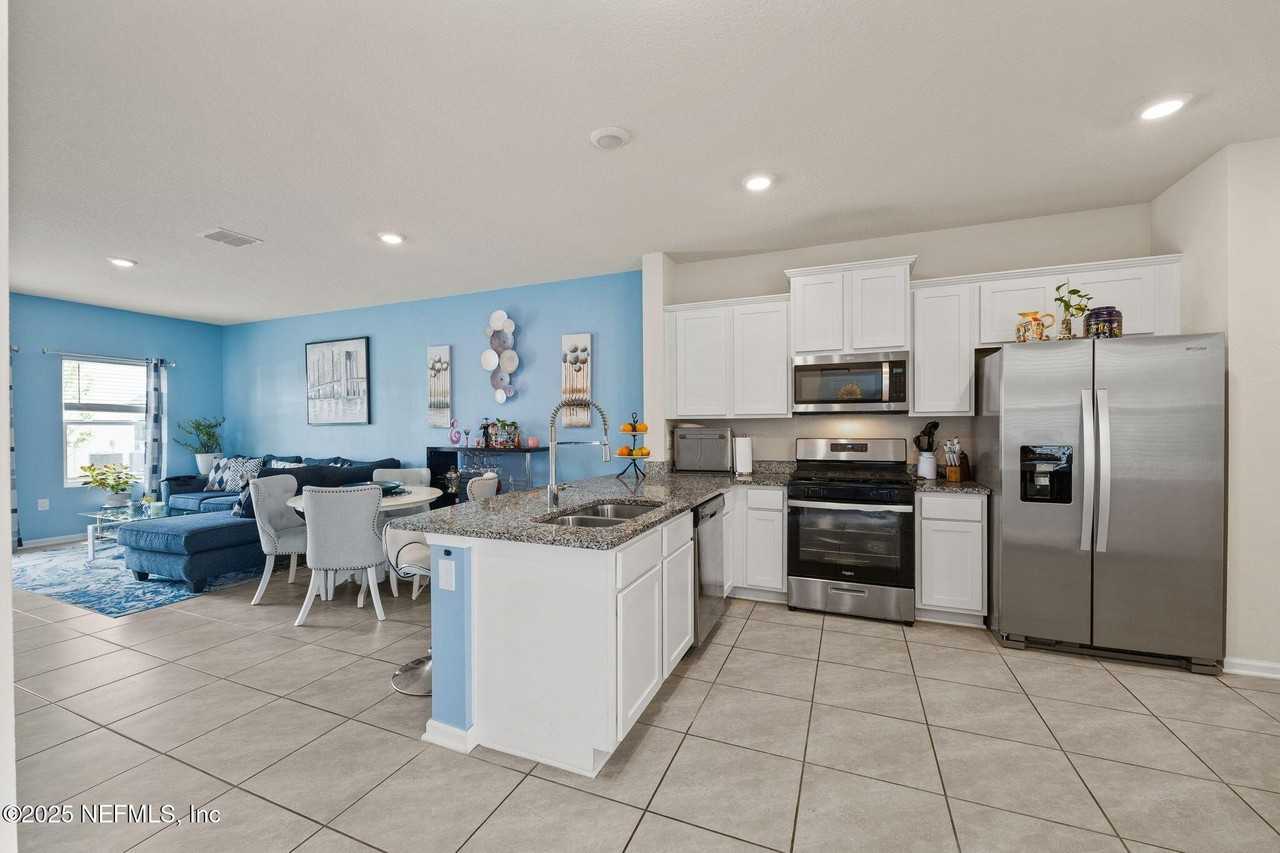 35 Ember St - Photo 6 of 28