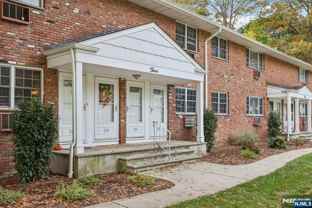 312 Washington Dr - Photo 1 of 1