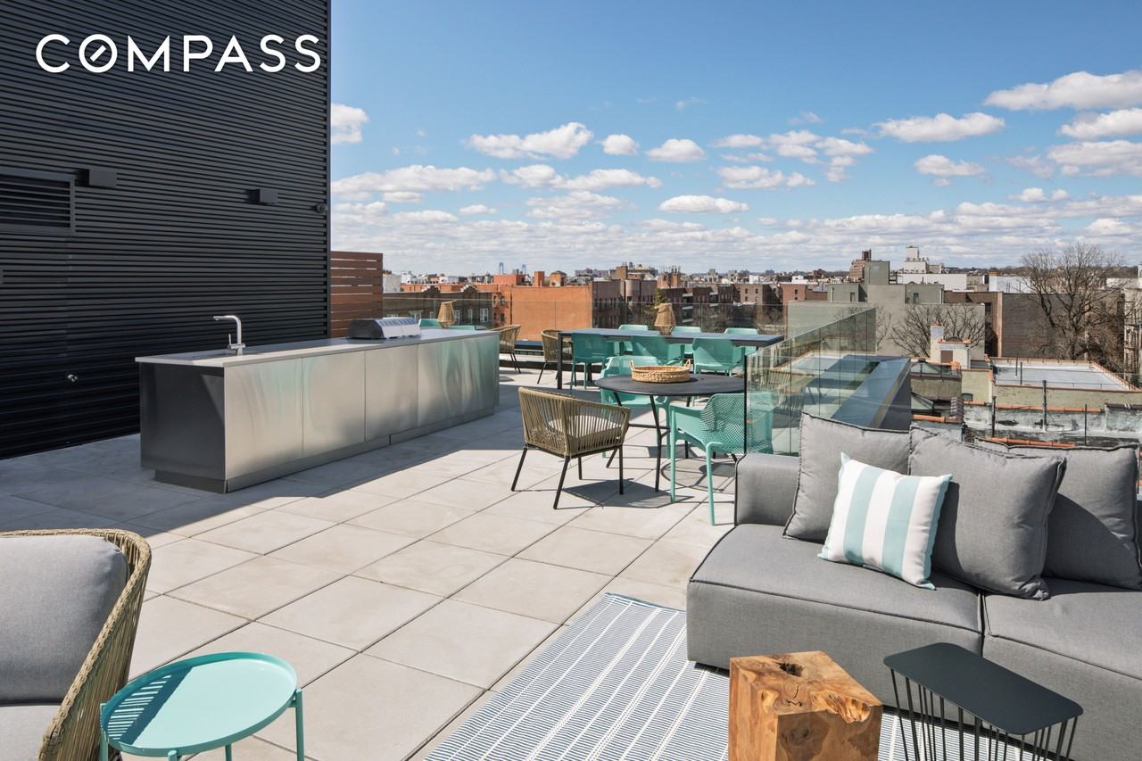 195 Clarkson Ave #2D - Photo 7 of 12