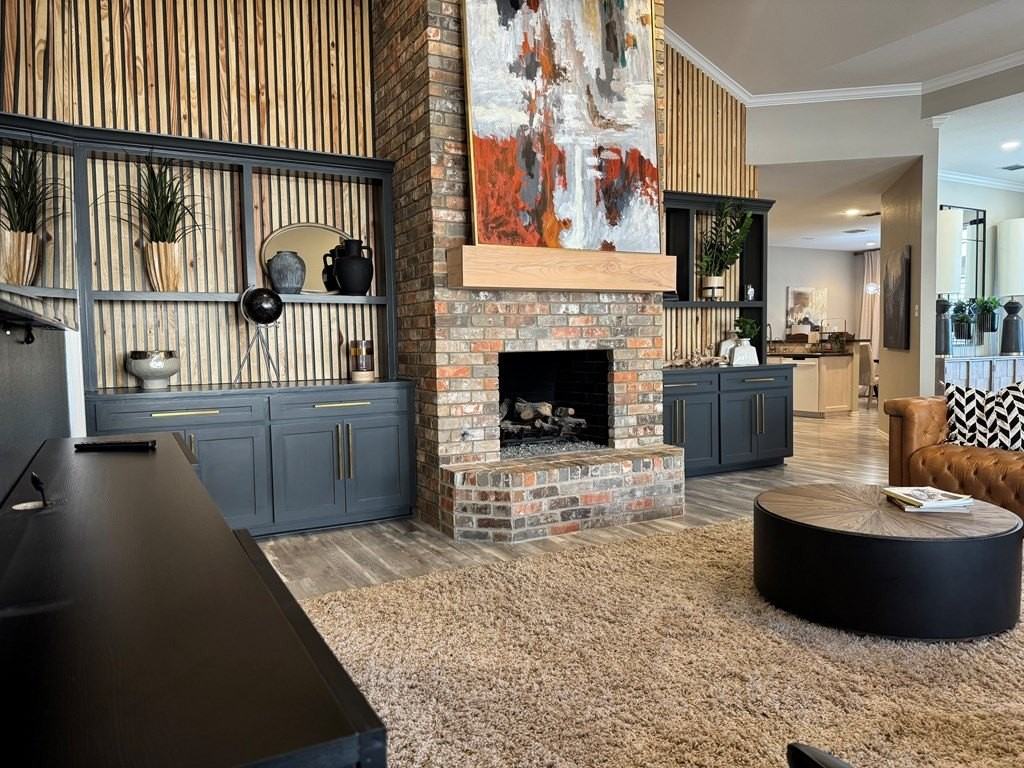 4600 Meadowwood Ct - Photo 3 of 21