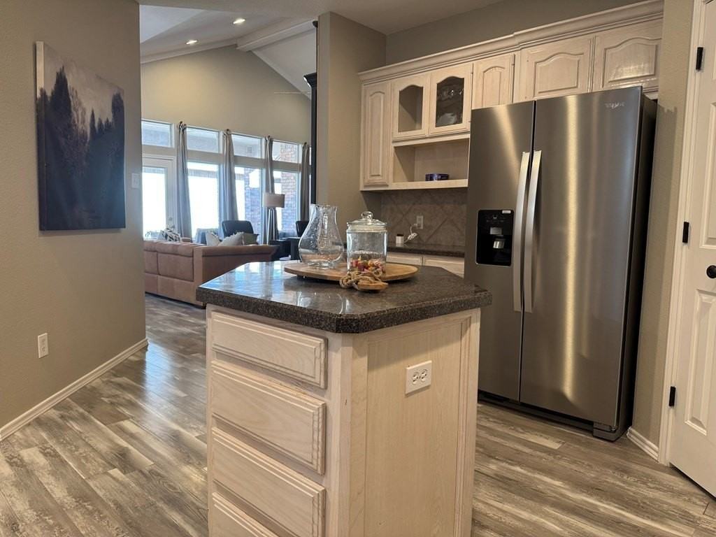 4600 Meadowwood Ct - Photo 4 of 21