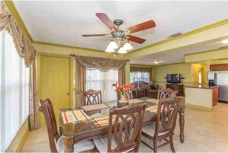 160 Se 12th St - Photo 6 of 22