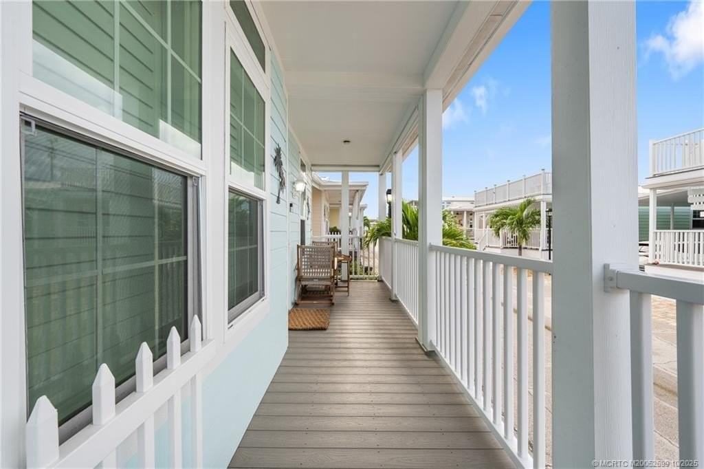 159 Ne Buoy Dr - Photo 4 of 48