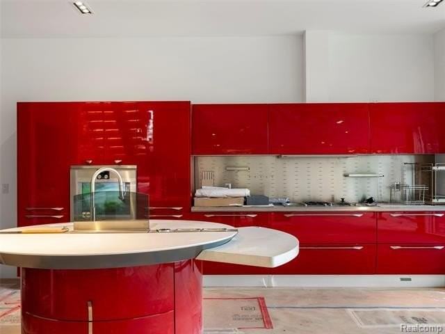 512 Wallace St - Photo 3 of 20