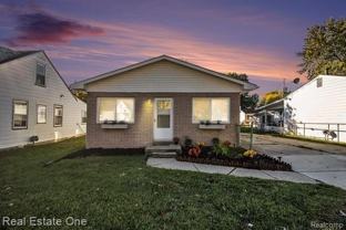19732 Webster St - Photo 1 of 1