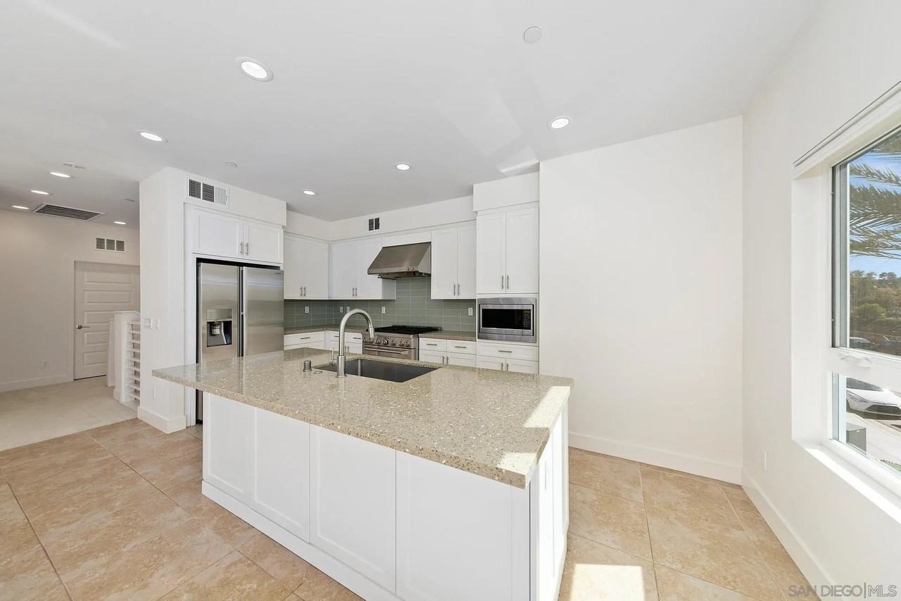 1935 North Vulcan Avenue - Photo 5 of 22