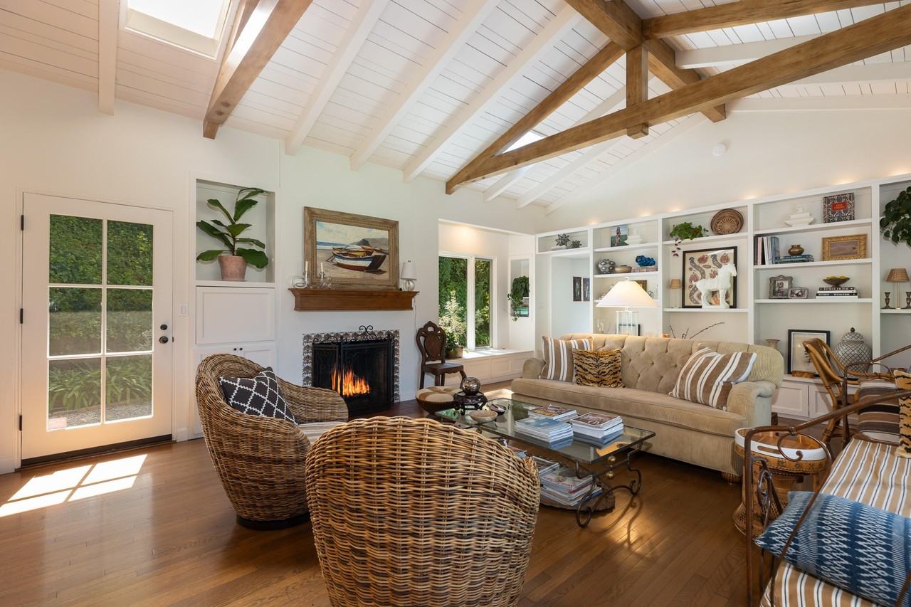 4015 Lago Dr - Photo 4 of 30