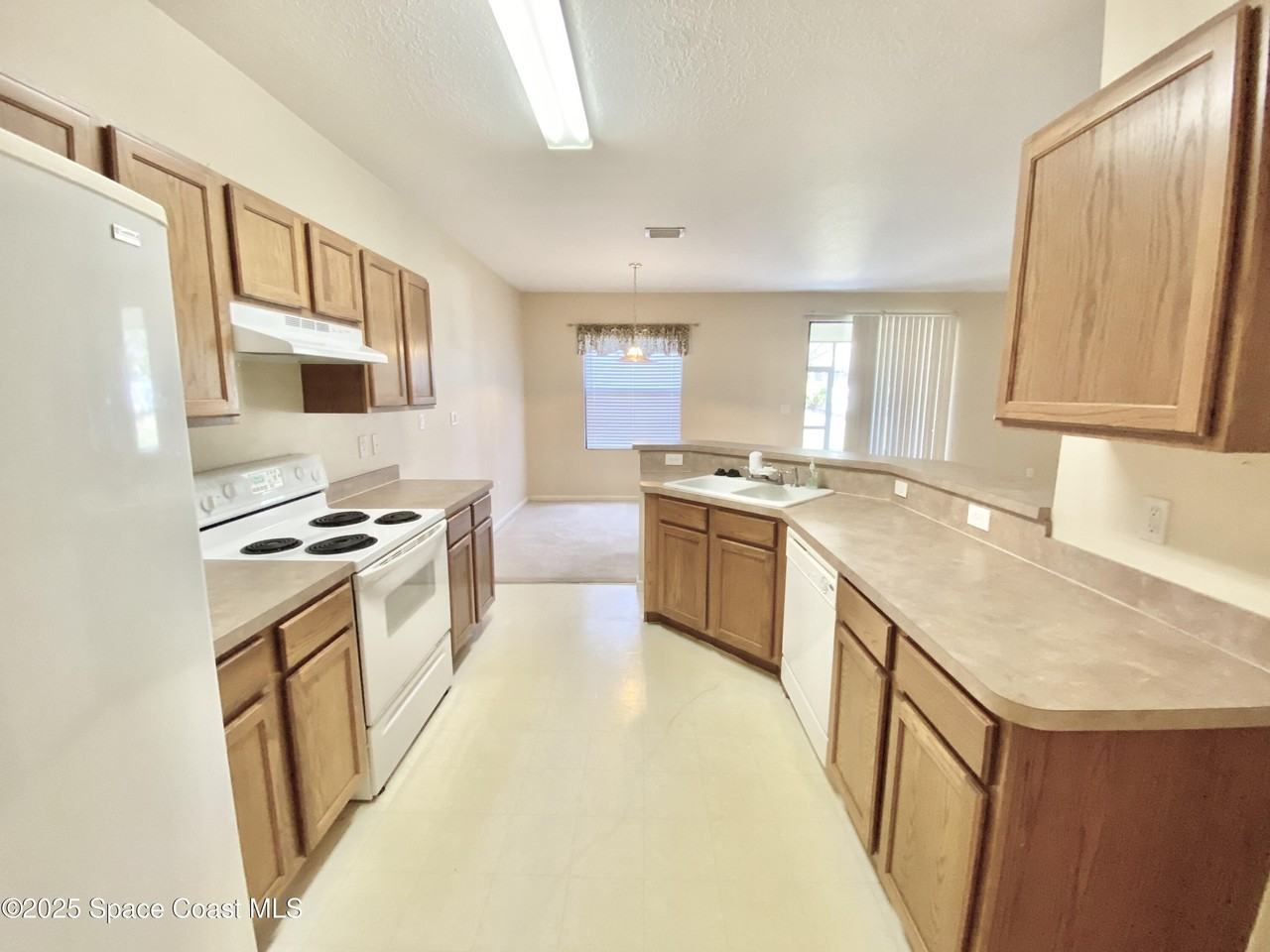 622 Marian Ct - Photo 6 of 17