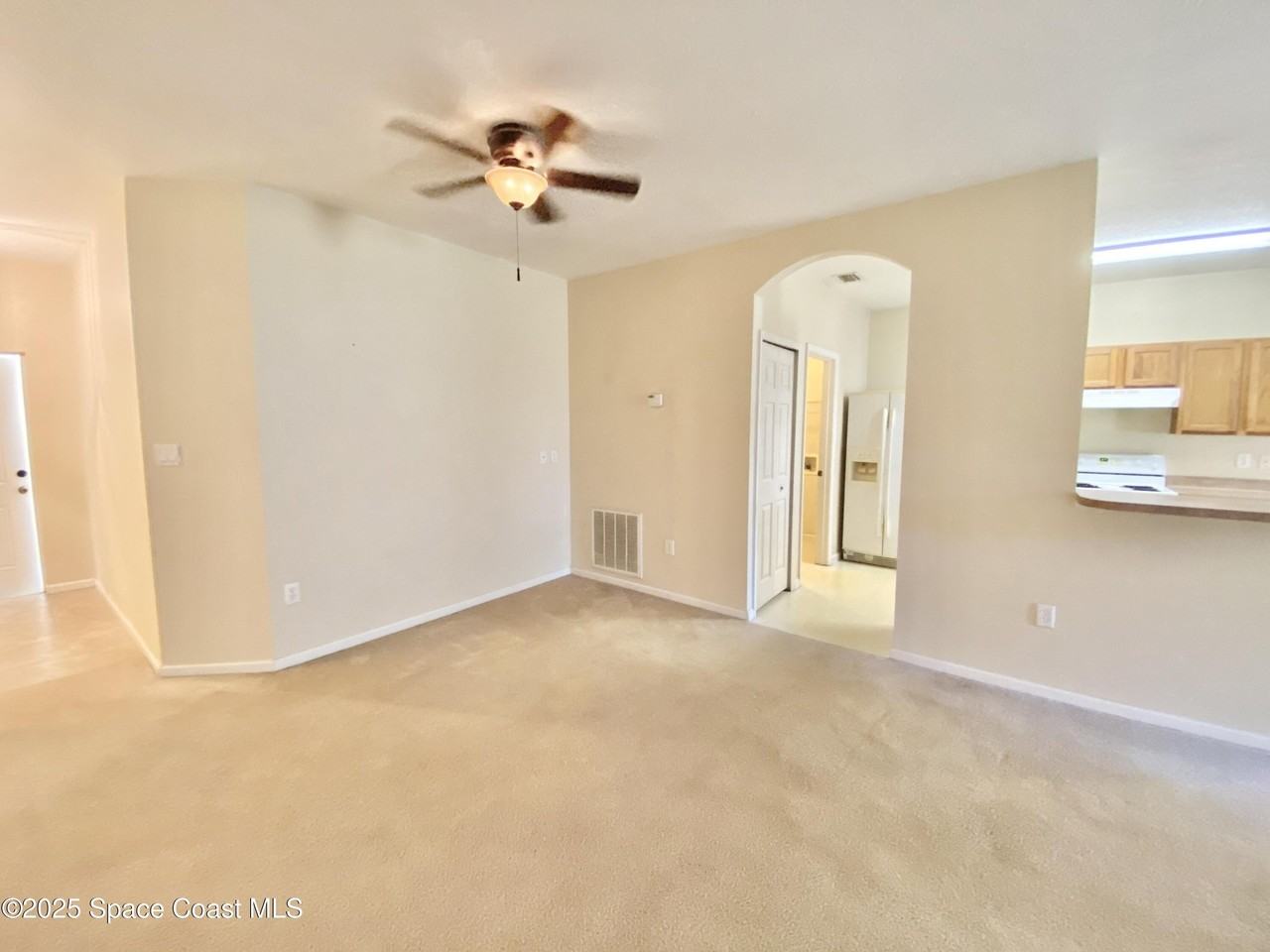 622 Marian Ct - Photo 7 of 17