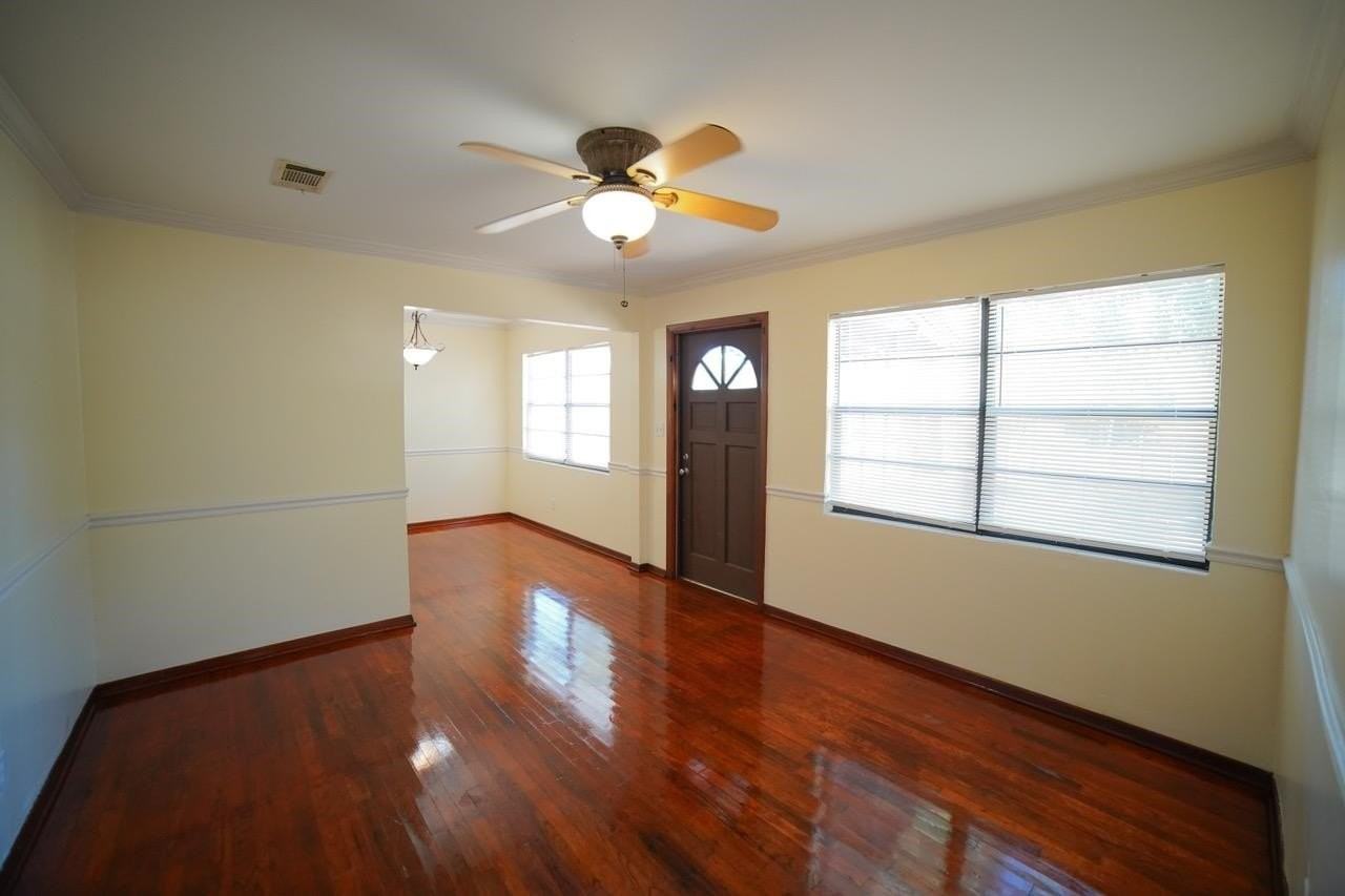 231 Gaile Ave - Photo 4 of 25