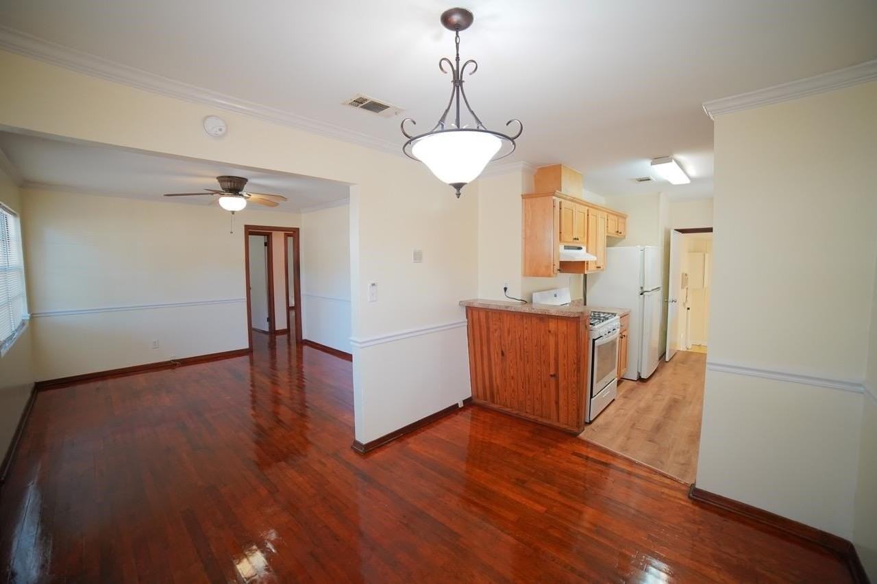 231 Gaile Ave - Photo 6 of 25