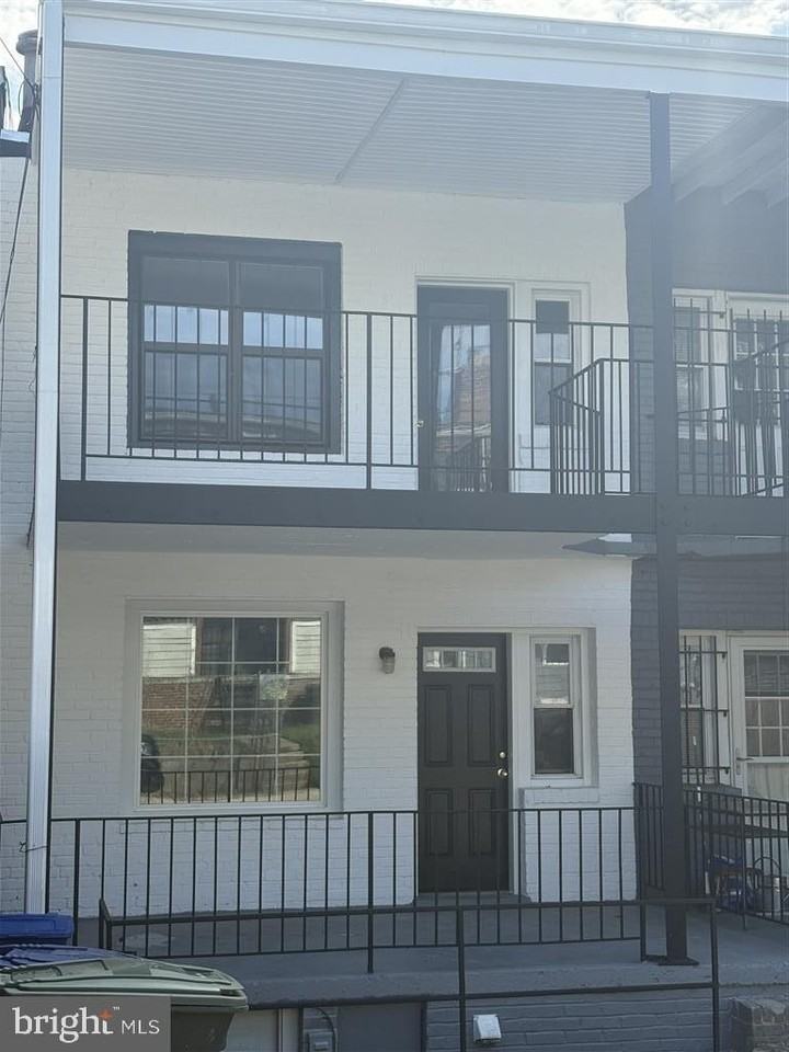 1206 16th Street Northeast - Photo 5 of 6