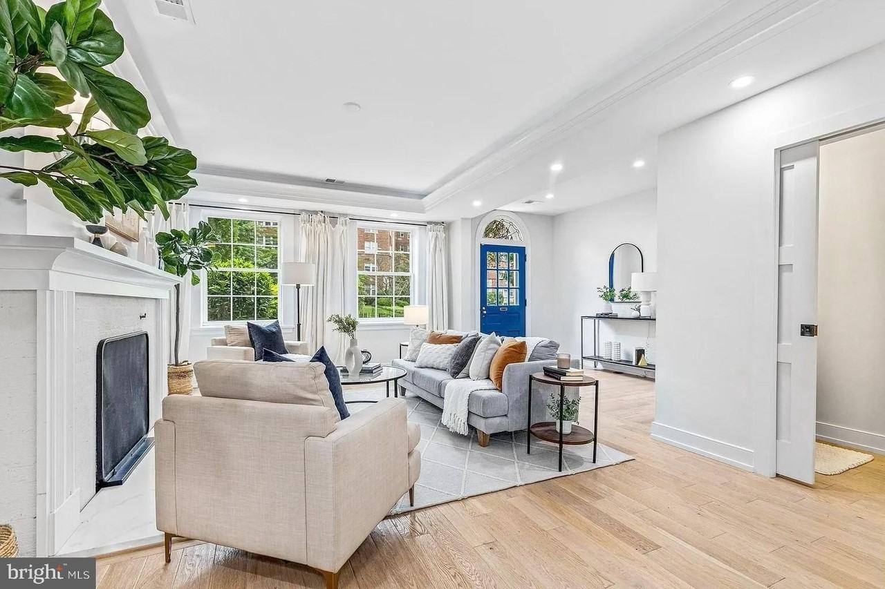 3525 16th St Nw - Photo 2 of 34