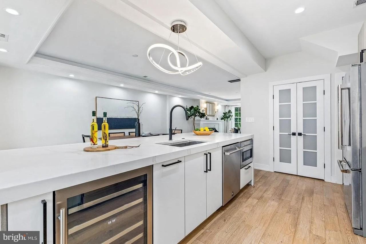 3525 16th St Nw - Photo 4 of 34