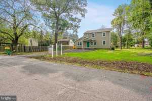 featured image of 1313 Paul Dr