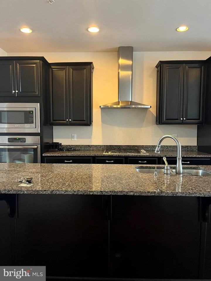 7812 Patterson Way - Photo 3 of 15