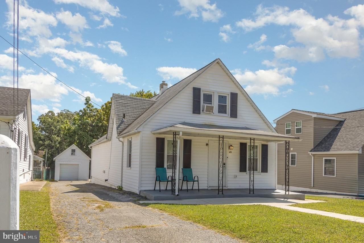 605 Mace Avenue - Photo 3 of 37