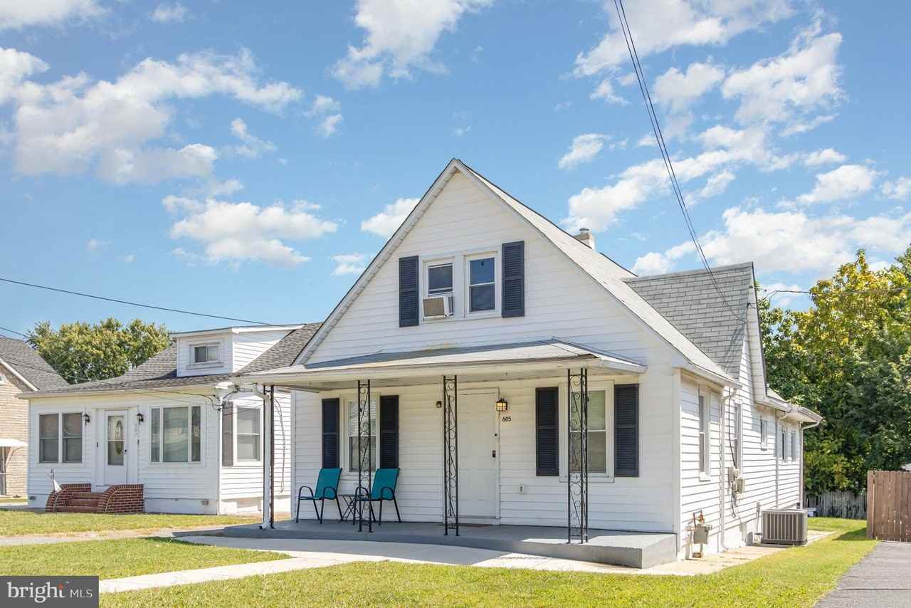 605 Mace Avenue - Photo 4 of 37