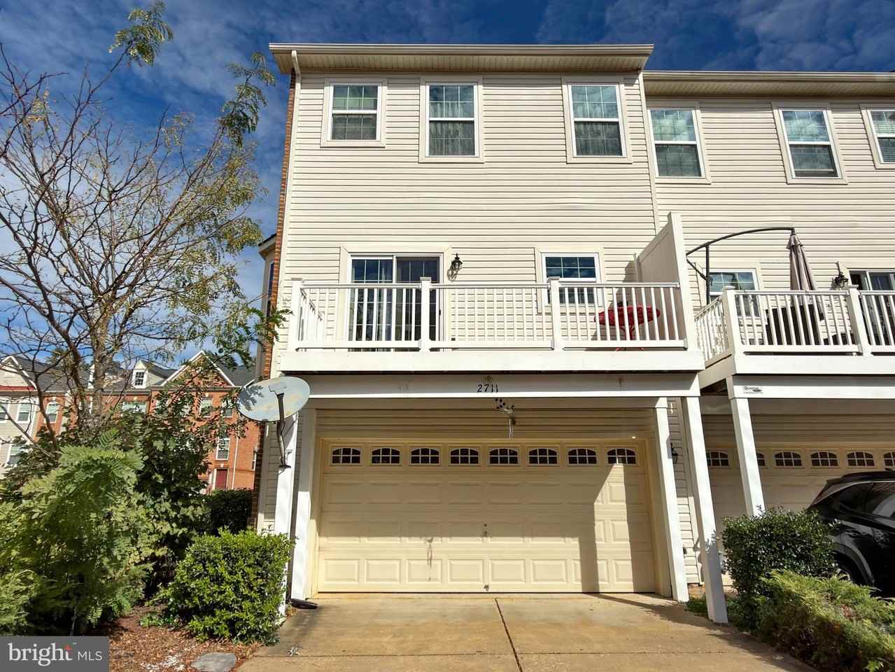 2711 Coppersmith Pl - Photo 7 of 50