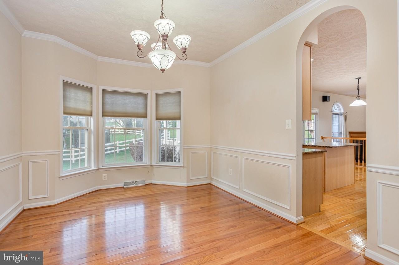 603 Loring Ave - Photo 6 of 21