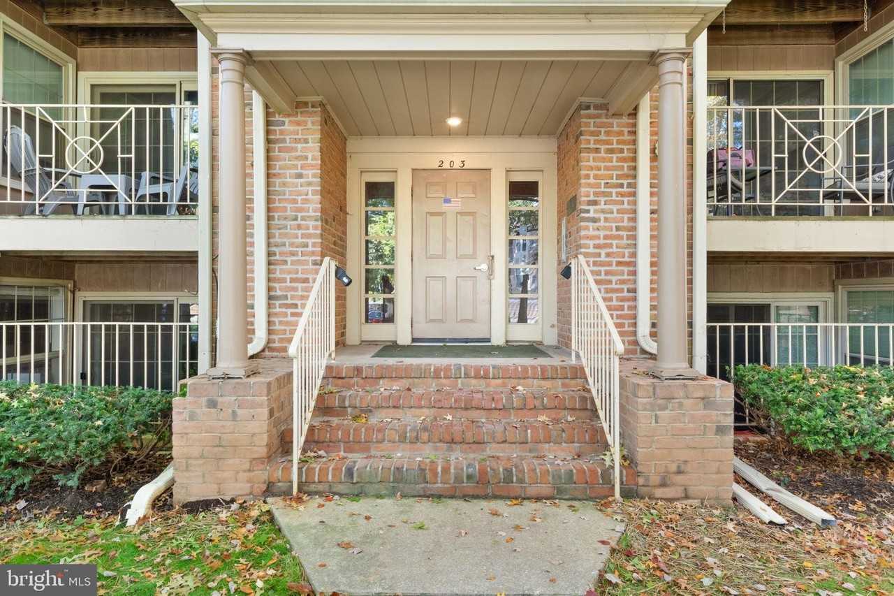 203 Star Pointe Court #1A - Photo 2 of 21