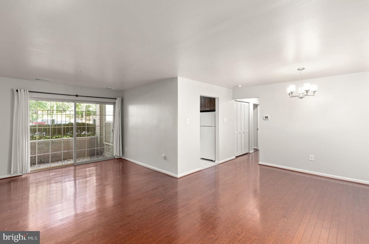 203 Star Pointe Court #1A - Photo 3 of 21