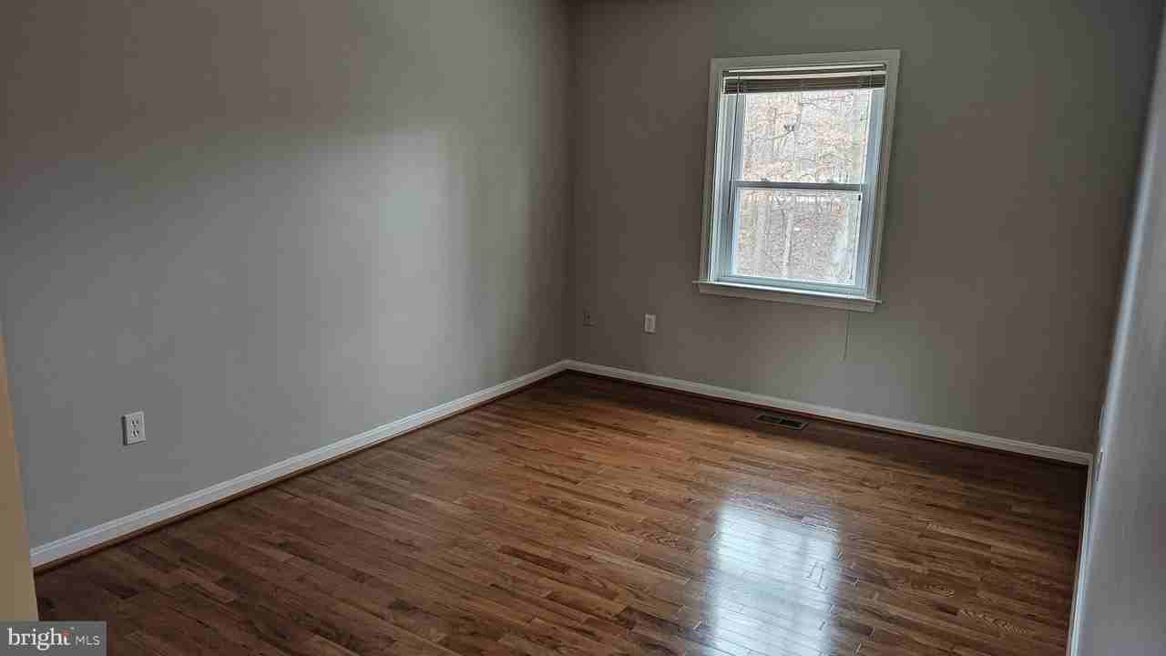 9776 Whiskey Run - Photo 4 of 23