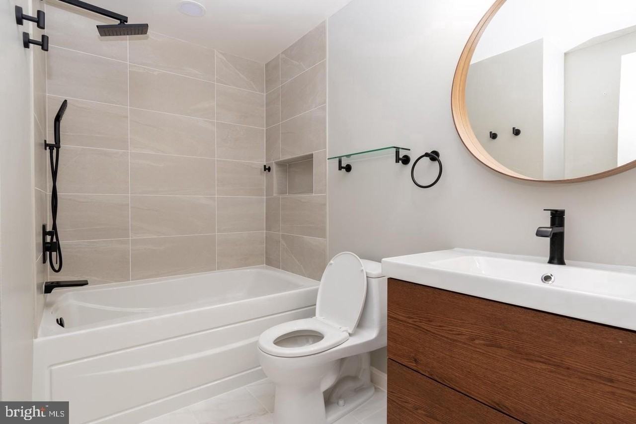 13205 Black Walnut Court - Photo 4 of 20