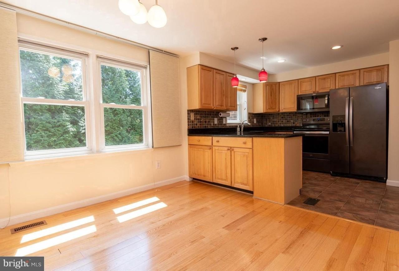 13205 Black Walnut Court - Photo 6 of 20