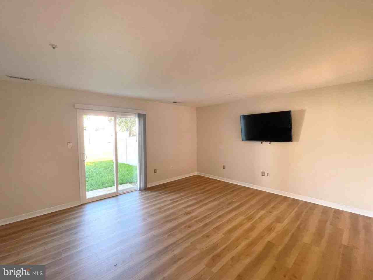 45288 Rumsford Lane - Photo 3 of 21