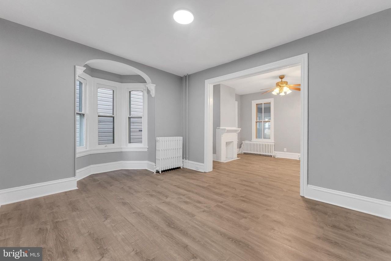 150 Franklin St - Photo 7 of 33