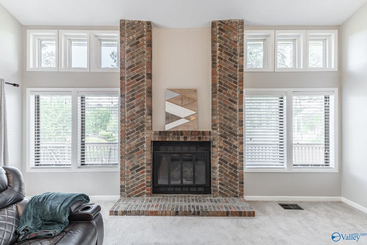 4311 Indian Hills Rd Se - Photo 6 of 37